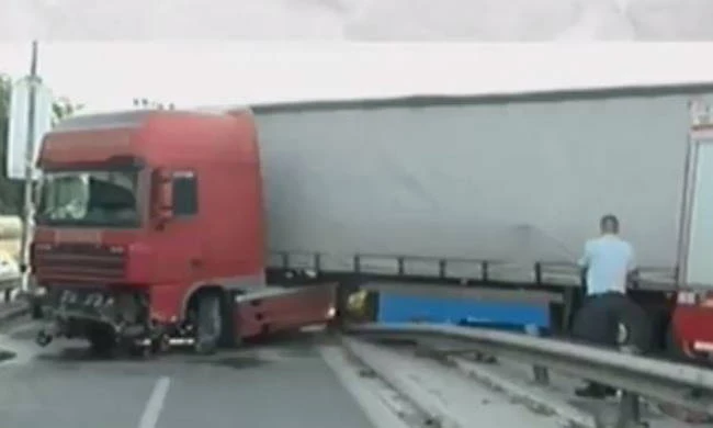 Βίντεο ντοκουμέντο λίγα λεπτά μετά το δυστύχημα στον Κηφισό